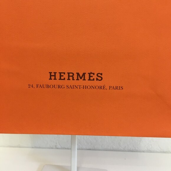 Hermes Shopping Bag 16.75 x 10.75 x 3.75 in Orange Paper Gift Bag Authentic - Picture 4 of 16